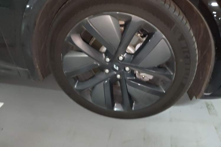 Used Li Auto L7 2024 MAX Model Right Front Wheel Hub