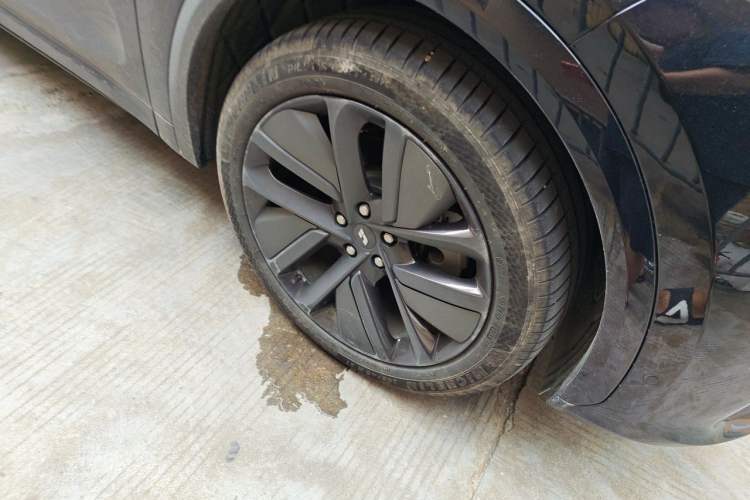 Used Li Auto L7 2024 MAX Model Right Front Wheel Hub