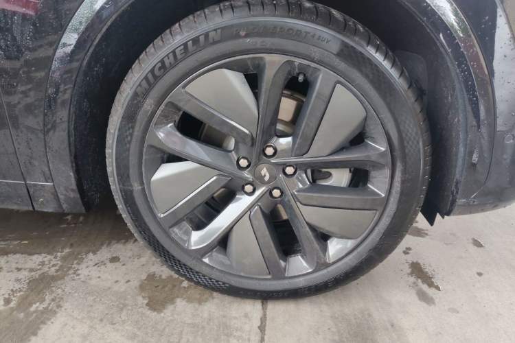 Used Li Auto L7 2024 MAX Model Right Front Wheel Hub