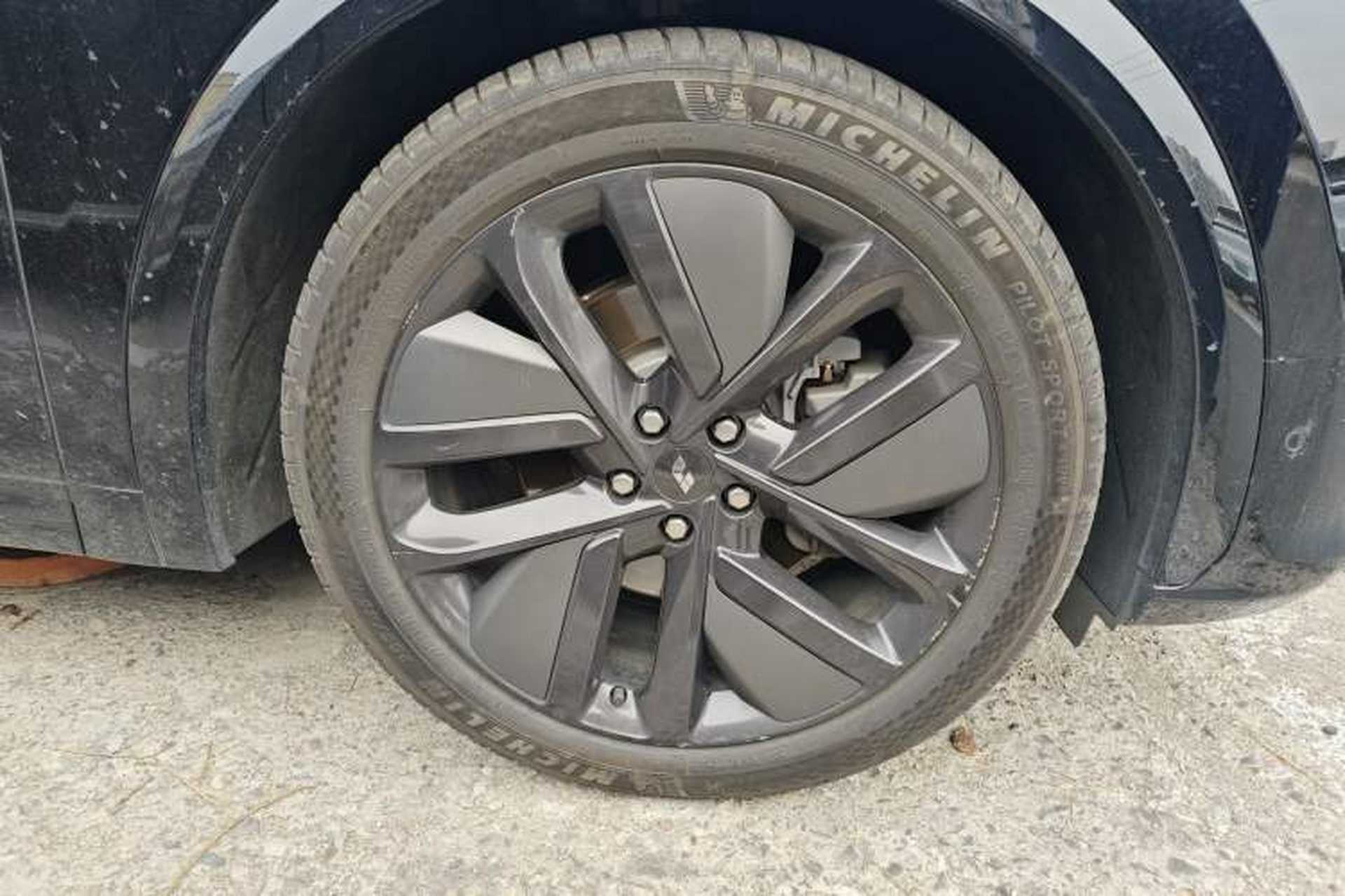 Used Li Auto L7 2024 MAX Model Right Front Wheel Hub