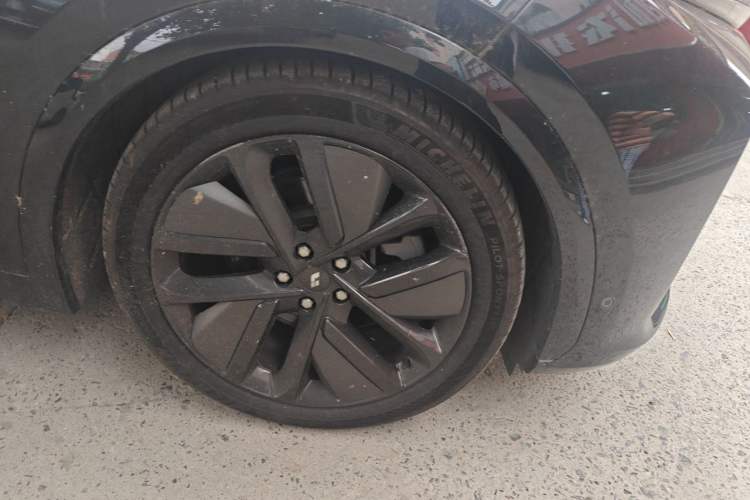 Used Li Auto L7 2024 MAX Model Right Front Wheel Hub