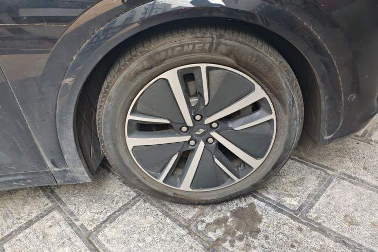 Used Li Auto L7 2024 MAX Model Right Front Wheel Hub