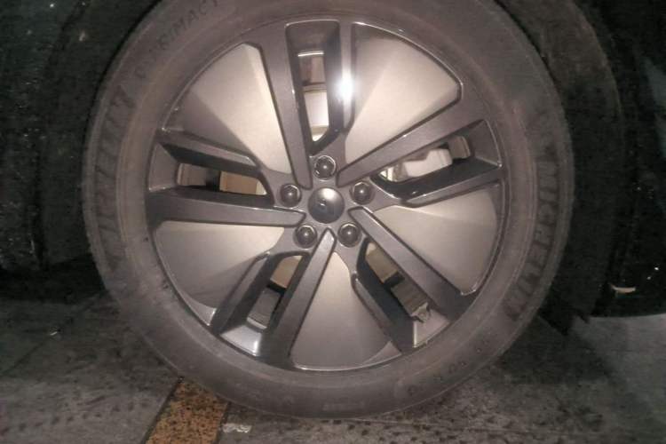 Used Li Auto L7 2024 MAX Model Right Front Wheel Hub