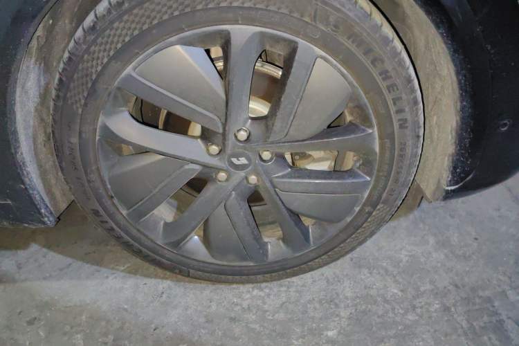 Used Li Auto L7 2024 Ultra Model Right Front Wheel Hub