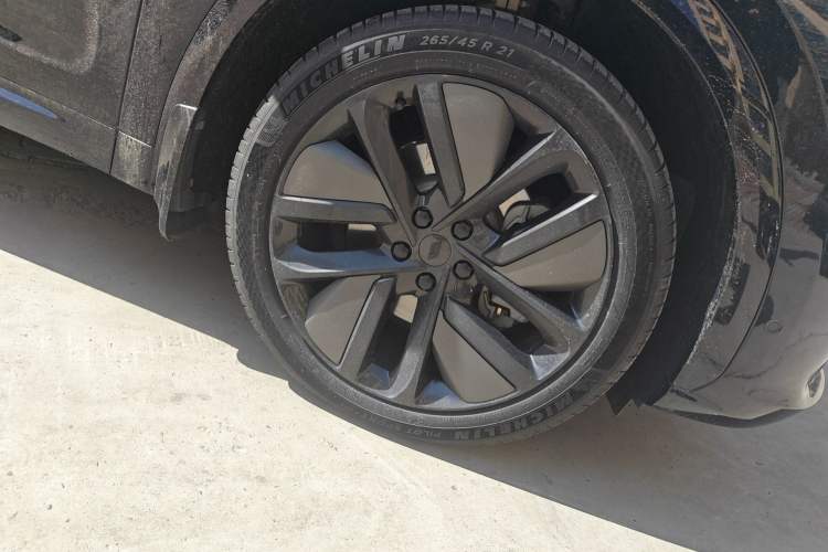 Used Li Auto L7 2024 MAX Model Right Front Wheel Hub
