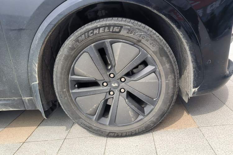 Used Li Auto L7 2024 MAX Model Right Front Wheel Hub