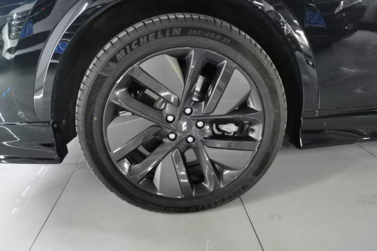 Used Li Auto L7 2024 Pro Model Right Rear Wheel Hub