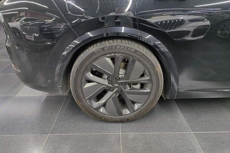 Used Li Auto L7 2024 MAX Model Right Rear Wheel Hub
