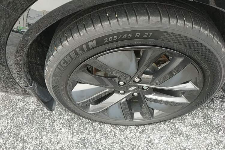 Used Li Auto L7 2024 Ultra Model Right Rear Wheel Hub