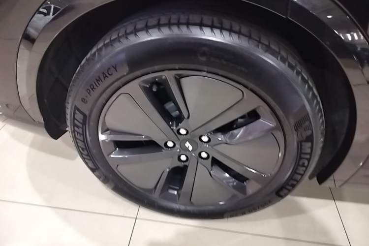 Used Li Auto L7 2024 MAX Model Right Rear Wheel Hub