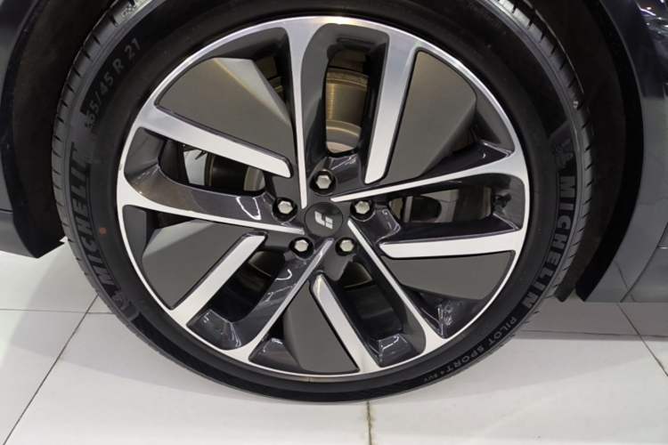 Used Li Auto L7 2024 MAX Model Right Rear Wheel Hub
