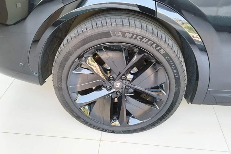 Used Li Auto L7 2024 Pro Model Right Rear Wheel Hub