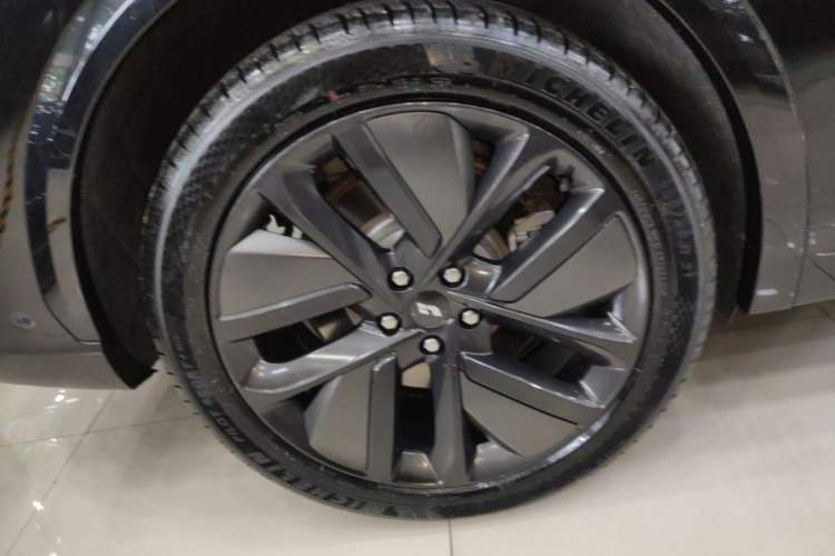 Used Li Auto L7 2024 MAX Model Right Rear Wheel Hub