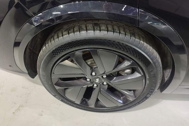 Used Li Auto L7 2024 Ultra Model Right Rear Wheel Hub