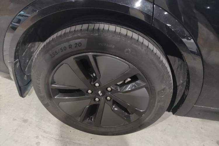 Used Li Auto L7 2024 MAX Model Right Rear Wheel Hub