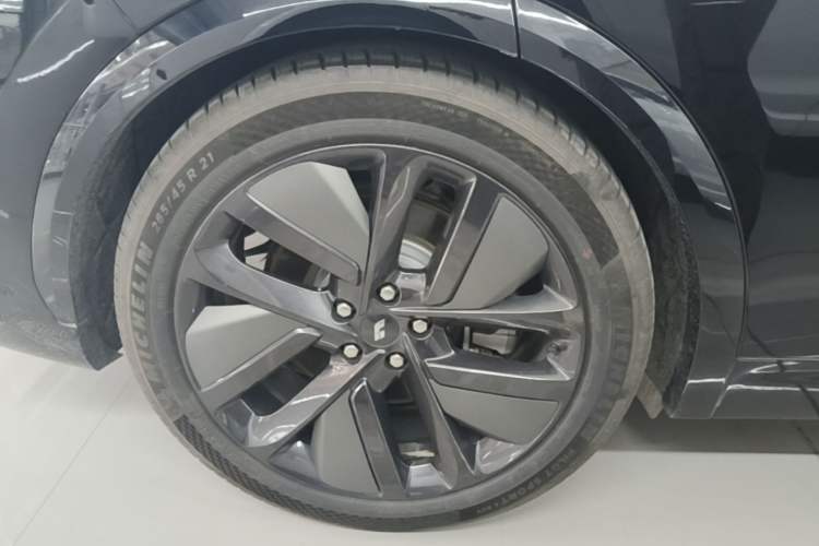 Used Li Auto L7 2024 Pro Model Right Rear Wheel Hub