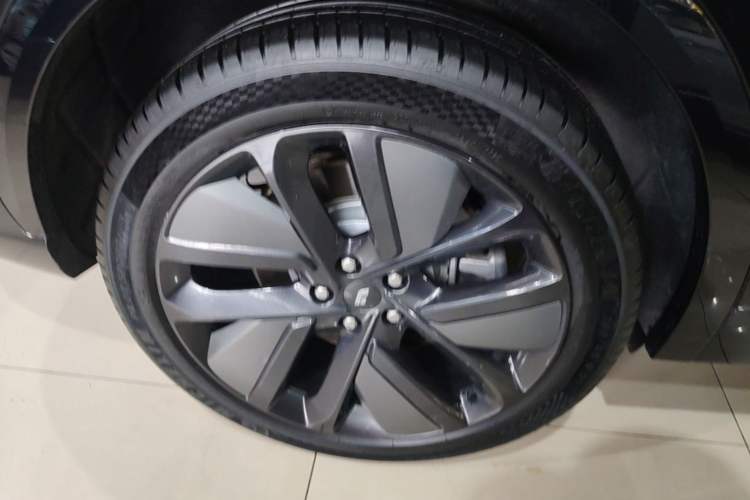 Used Li Auto L7 2024 MAX Model Right Rear Wheel Hub