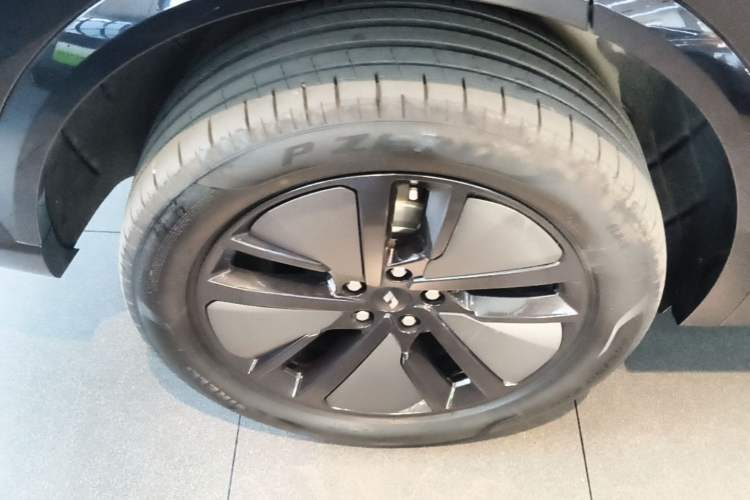 Used Li Auto L7 2024 Pro Model Right Rear Wheel Hub