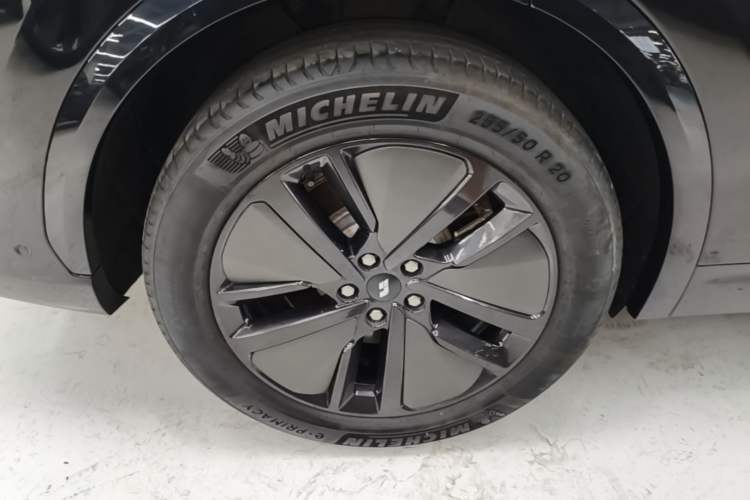 Used Li Auto L7 2024 Pro Model Right Rear Wheel Hub