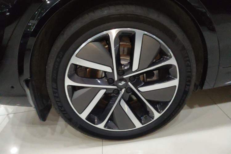 Used Li Auto L7 2024 MAX Model Right Rear Wheel Hub