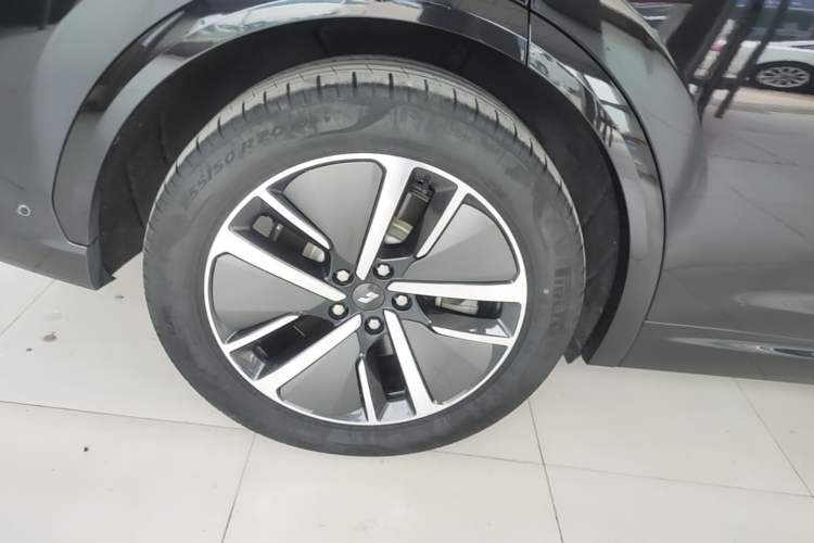 Used Li Auto L7 2024 Pro Model Right Rear Wheel Hub