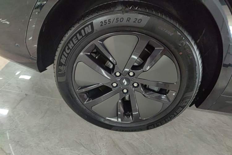Used Li Auto L7 2024 MAX Model Right Rear Wheel Hub