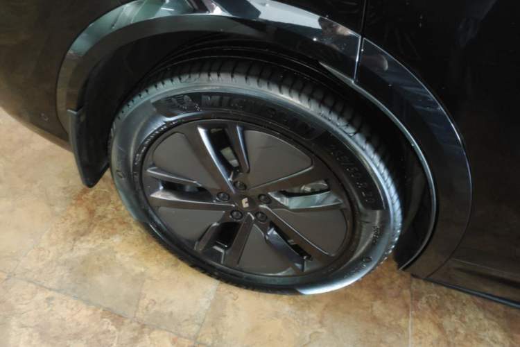 Used Li Auto L7 2024 MAX Model Right Rear Wheel Hub
