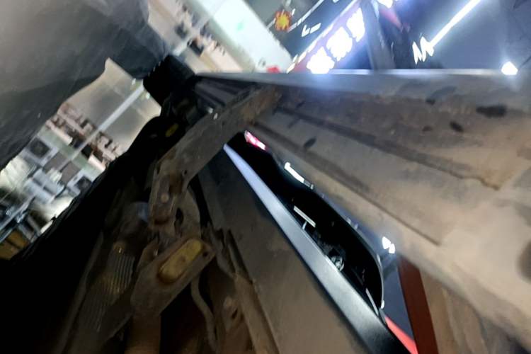 Used Li Auto L7 2024 Ultra Model Right Side Sill
