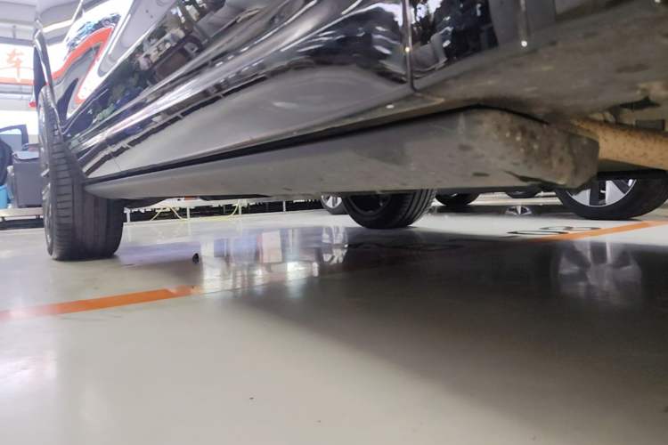 Used Li Auto L7 2024 Ultra Model Right Side Sill