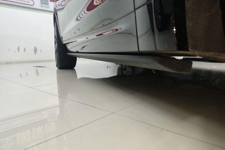 Used Li Auto L7 2024 MAX Model Right Side Sill