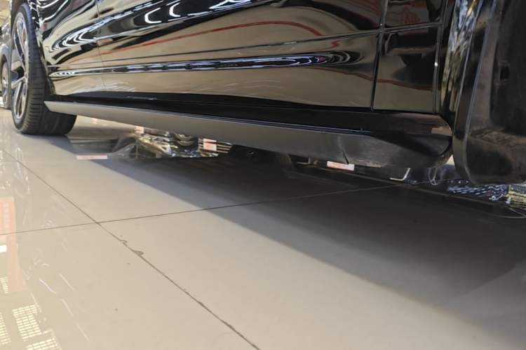 Used Li Auto L7 2024 Ultra Model Right Side Sill