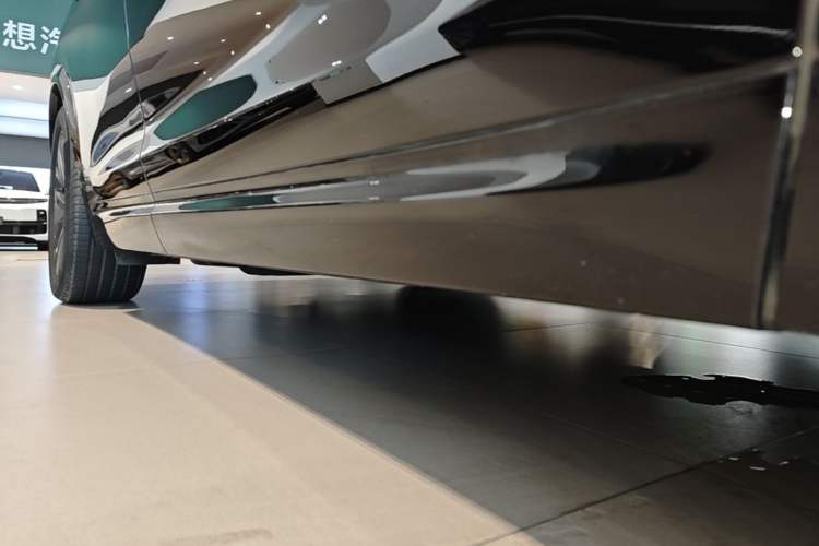 Used Li Auto L7 2024 Pro Model Right Side Sill