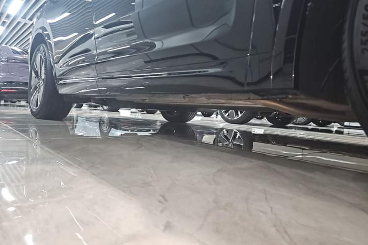 Used Li Auto L7 2024 MAX Model Right Side Sill