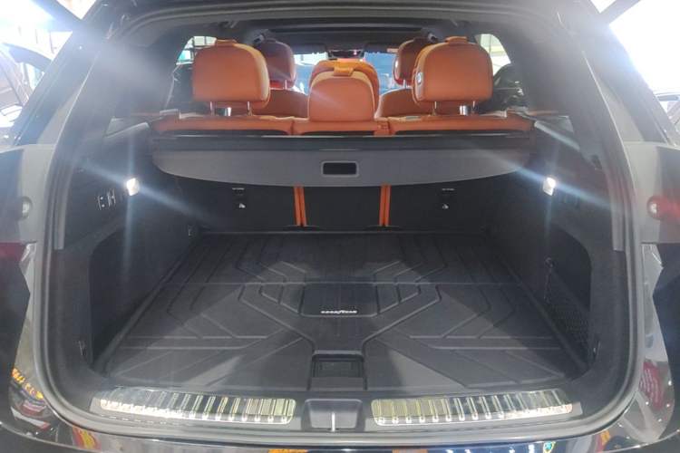 Used Li Auto L7 2024 MAX Model Trunk
