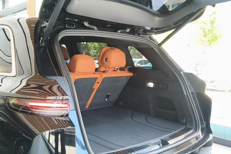 Used Li Auto L7 2024 Pro Model Trunk