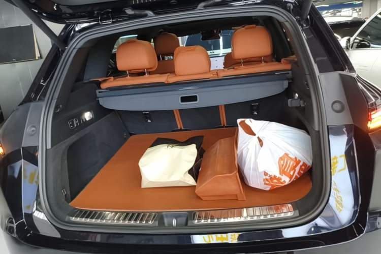Used Li Auto L7 2024 Pro Model Trunk