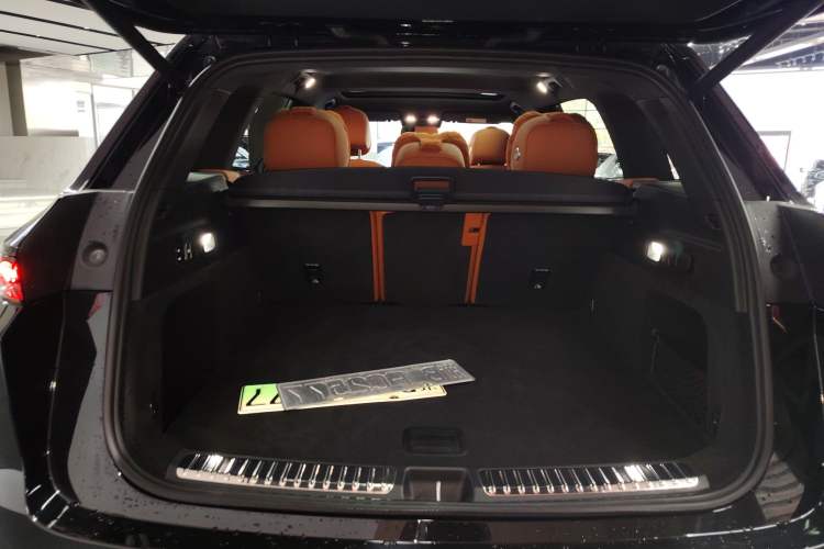 Used Li Auto L7 2024 Pro Model Trunk
