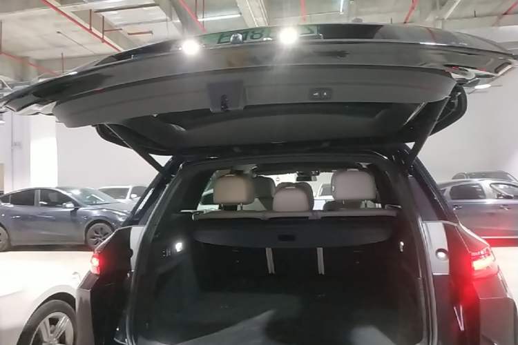 Used Li Auto L7 2024 Ultra Model Trunk
