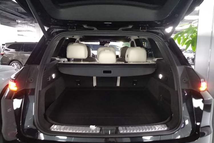 Used Li Auto L7 2024 MAX Model Trunk