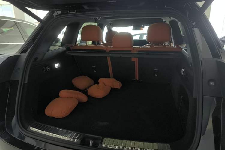 Used Li Auto L7 2024 Pro Model Trunk