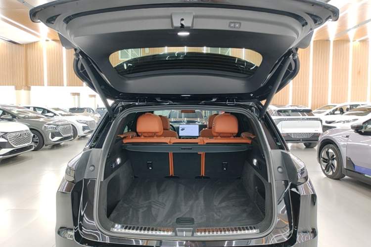 Used Li Auto L7 2024 Pro Model Trunk