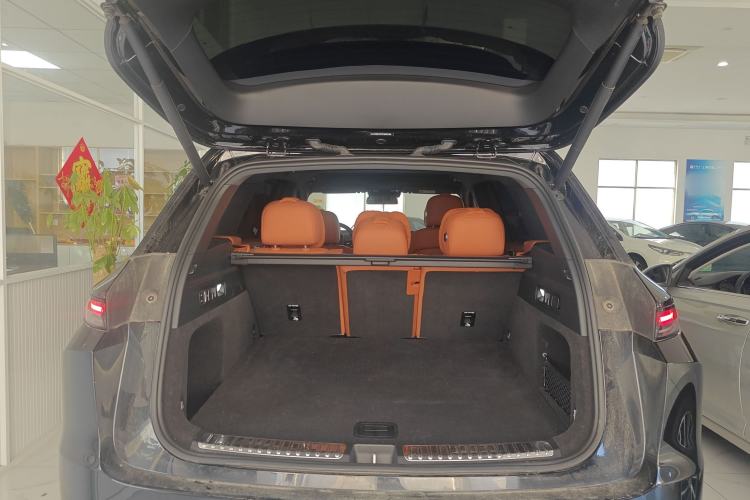 Used Li Auto L7 2024 MAX Model Trunk