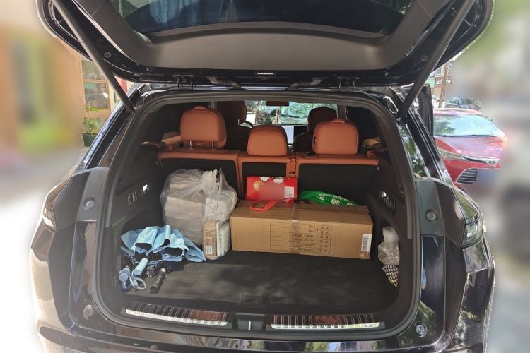 Used Li Auto L7 2024 Pro Model Trunk