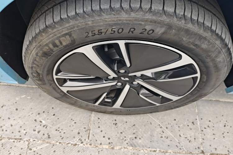 Used Li Auto L7 2024 MAX Model Exterior 1