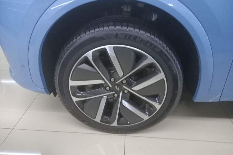 Used Li Auto L7 2024 Ultra Model Exterior 4