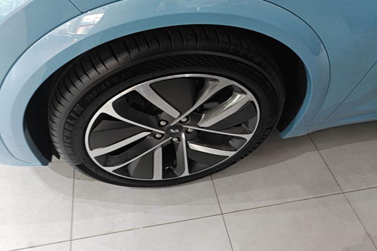 Used Li Auto L7 2024 Ultra Model Exterior 4