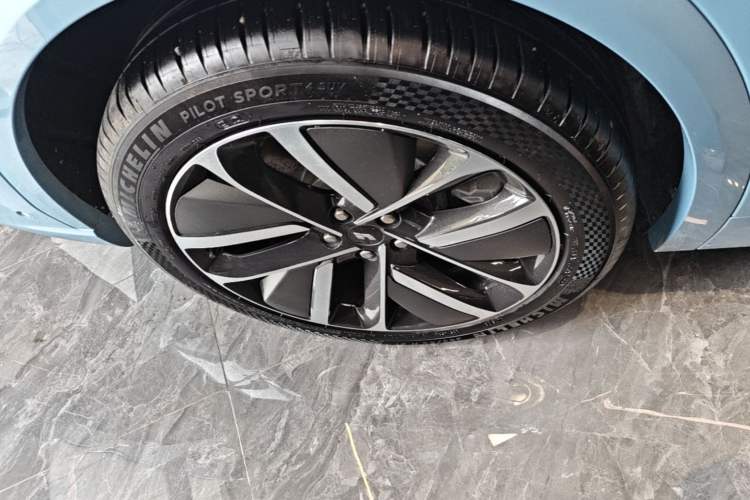 Used Li Auto L7 2024 Ultra Model Exterior 5
