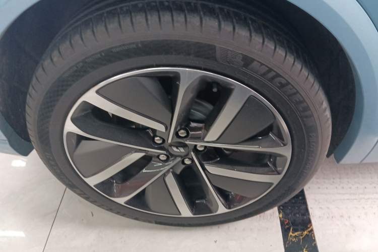 Used Li Auto L7 2024 Ultra Model Exterior 5