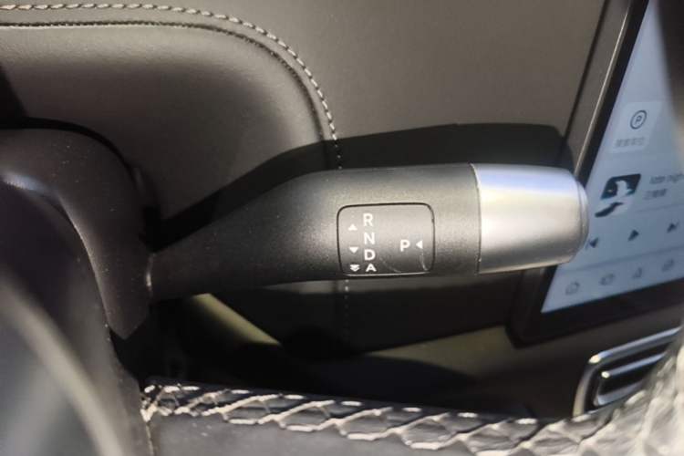 Used Li Auto L7 2024 MAX Model Gear Lever