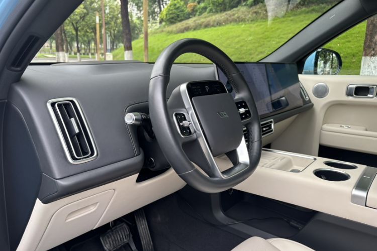 Used Li Auto L7 2024 Pro Model Interior 8